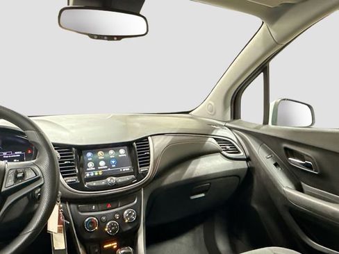 Used 2019 Chevrolet Trax LS image 19