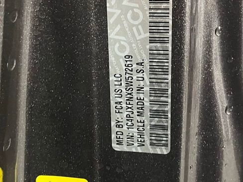 Used 2025 Jeep Wrangler Unlimited Rubicon image 35