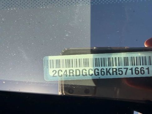 Used 2019 Dodge Grand Caravan SXT FWD image 25