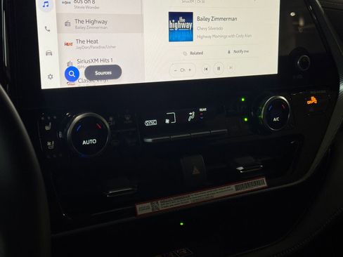 New 2026 Toyota Highlander Platinum image 22