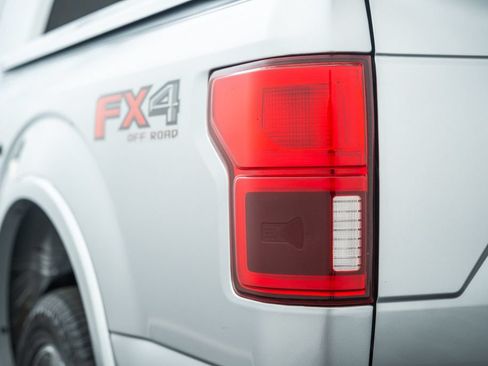 Used 2020 Ford F150 Lariat w/ Equipment Group 502A Luxury AWD/4WD image 8