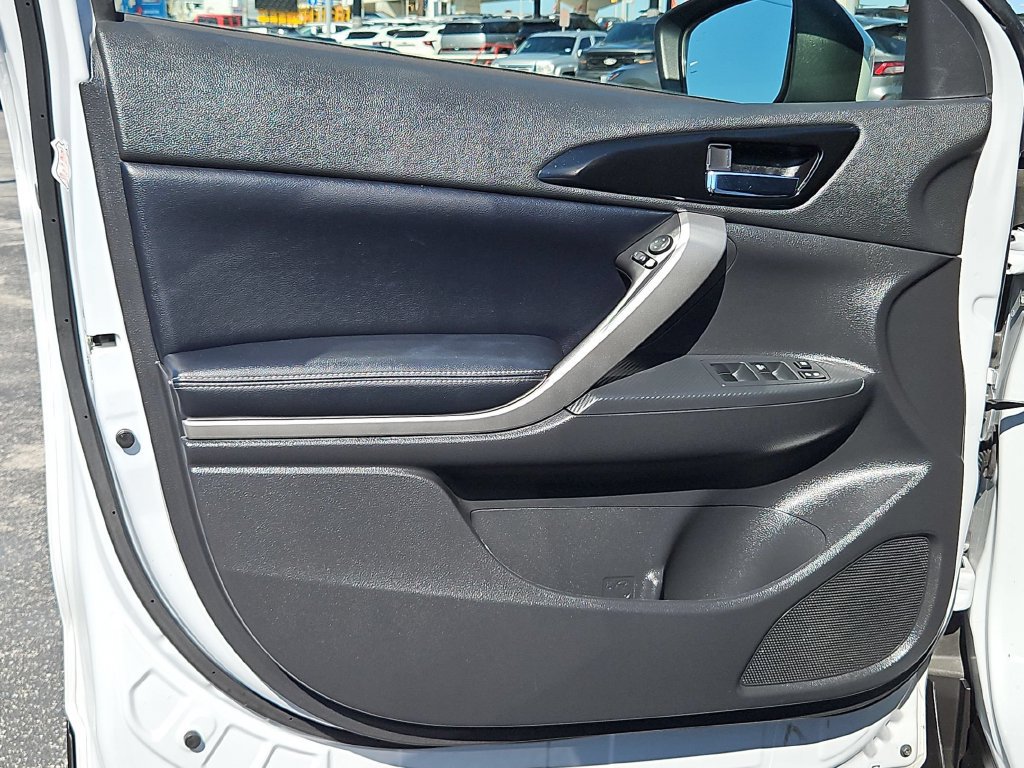 Used 2025 Mitsubishi Eclipse Cross SE AWD/4WD image 11