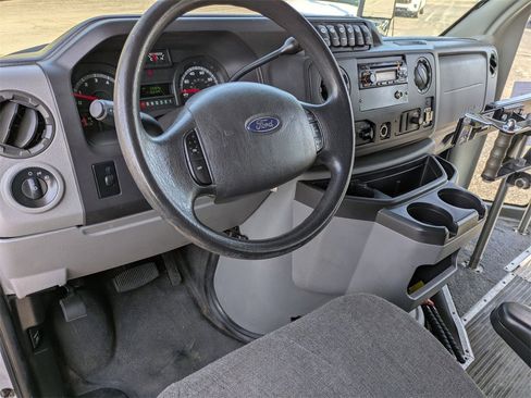 Used 2012 Ford E-450 and Econoline 450 Super Duty w/ Shuttle Bus Prep Pkg image 9