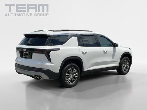 Used 2024 Chevrolet Traverse LT w/ Enhanced Driving Package FWD image 7