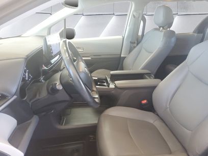Used 2021 Toyota Sienna XLE