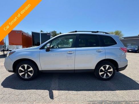 Used 2017 Subaru Forester 2.5i Premium w/ All-Weather Package AWD/4WD image 4