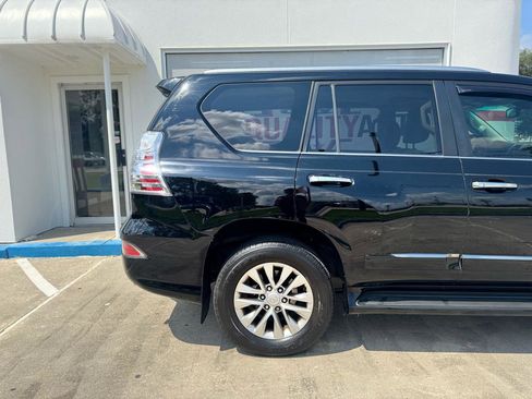 Used 2018 Lexus GX 460 Premium w/ Premium Package AWD/4WD image 10