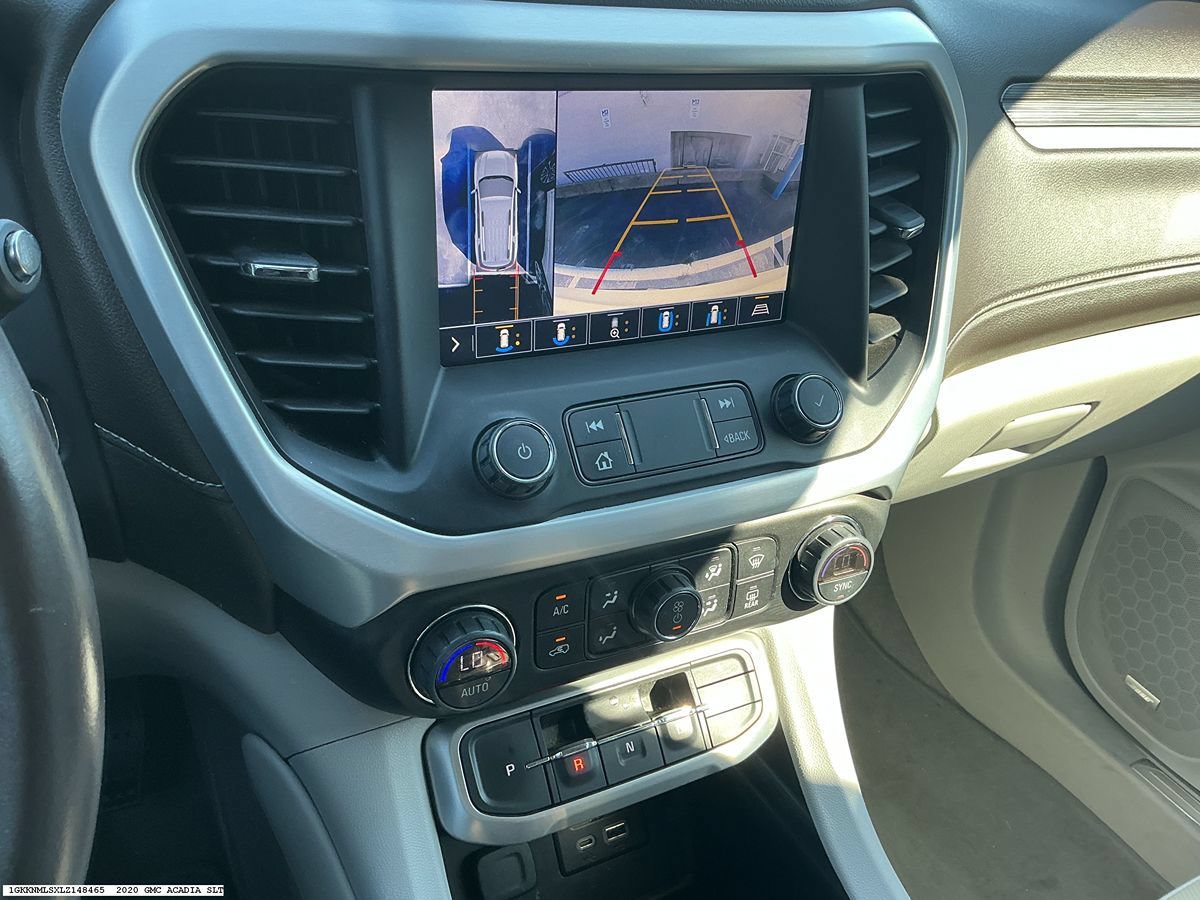 Used 2020 GMC Acadia SLT w/ Premium Package FWD image 17