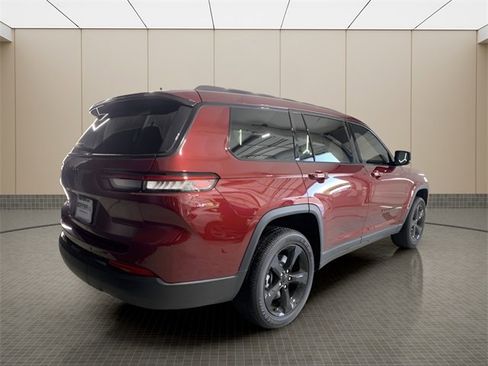 New 2025 Jeep Grand Cherokee L Altitude image 5