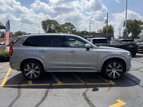 Used 2024 Volvo XC90 B5 Plus image 12