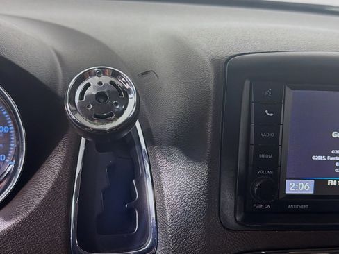 Used 2015 Chrysler Town & Country Touring-L w/ Driver Convenience Group FWD image 24