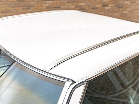 Used 1987 Mercedes-Benz 560 SL image 19