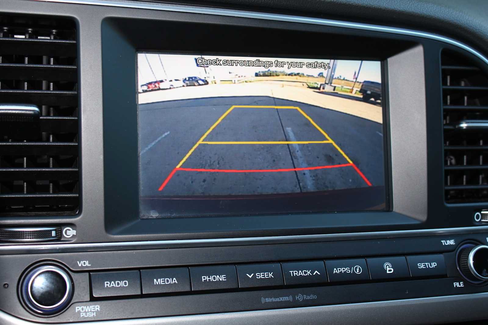 Used 2017 Hyundai Elantra Limited FWD image 40