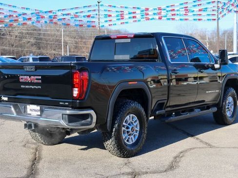 Used 2025 GMC Sierra 2500 SLE w/ SLE Value Package; image 3