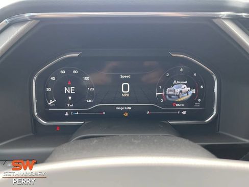 New 2025 GMC Sierra 2500 Denali w/ Denali Reserve Package AWD/4WD image 28