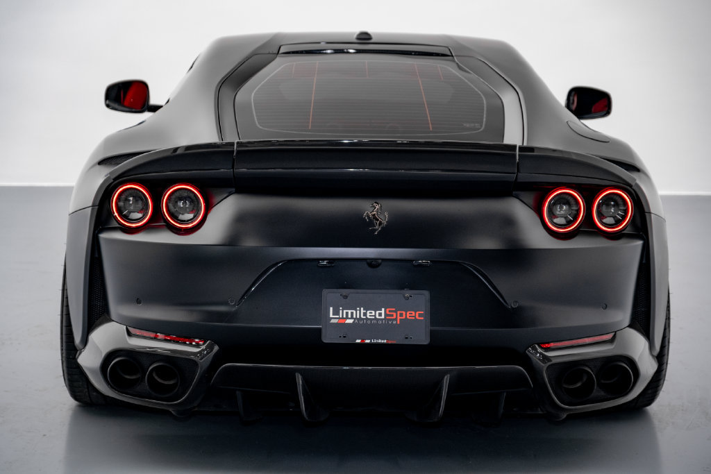 Used 2018 Ferrari 812 Superfast RWD image 23