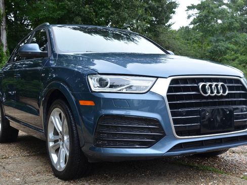Used 2018 Audi Q3 2.0T Premium w/ Convenience Package FWD image 3