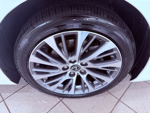 Used 2019 Lexus ES 350 w/ Premium Package FWD image 15