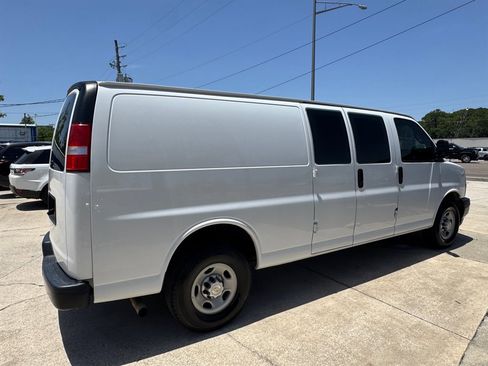 Used 2020 Chevrolet Express 2500 Extended w/ Driver Convenience Package image 5