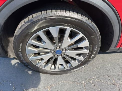 Used 2022 Ford Escape Titanium w/ Class II Trailer Tow Package image 10