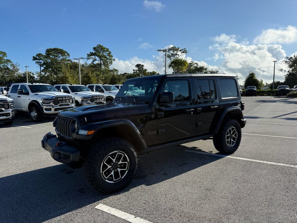 Used 2026 Jeep Wrangler Unlimited Rubicon w/ Technology Group AWD/4WD image 7