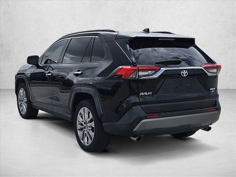 Used 2019 Toyota RAV4 Limited w/ Advanced Technology Package image 7