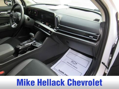 Used 2024 Kia Sportage EX image 10