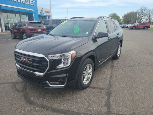 Used 2023 GMC Terrain SLE w/ Driver Convenience Package FWD image 1
