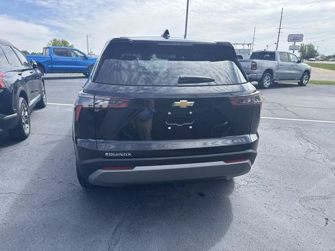 Used 2025 Chevrolet Equinox LT FWD image 3