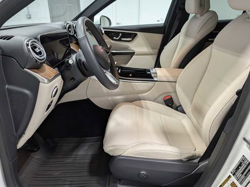 Certified 2026 Mercedes-Benz GLC 300 4MATIC image 4