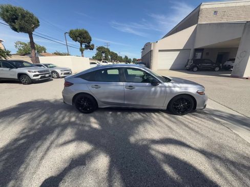 Used 2025 Honda Civic Sport image 15