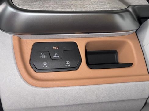 New 2025 Volkswagen ID. Buzz 1st Edition image 53