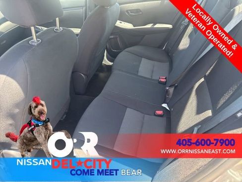 Used 2025 Nissan Sentra SV FWD image 9