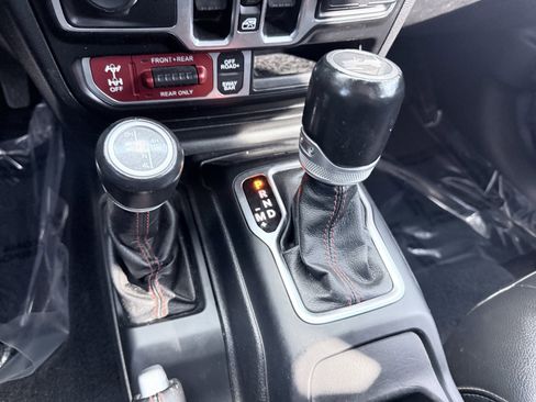 Used 2021 Jeep Wrangler Unlimited Rubicon image 3