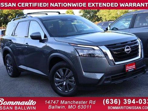 Certified 2025 Nissan Pathfinder SV w/ SV Premium Package AWD/4WD image 1