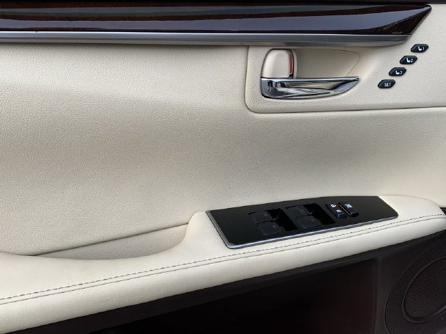 Used 2018 Lexus ES 350 w/ Premier Package FWD image 17