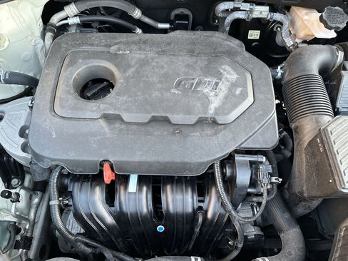 Used 2020 Kia Sportage LX w/ LX Popular Package image 17