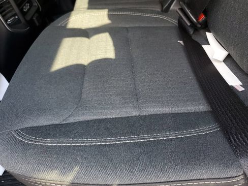 Used 2019 RAM 1500 Big Horn AWD/4WD image 15