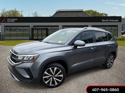 Used 2022 Volkswagen Taos SE w/ Panoramic Sunroof Package
