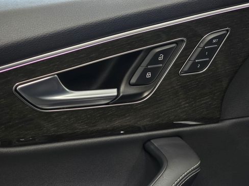 Used 2025 Audi Q7 3.0T Premium Plus image 35