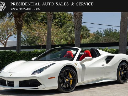 Used 2019 Ferrari 488 Spider image 1