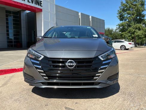 Used 2025 Nissan Versa SV FWD image 3