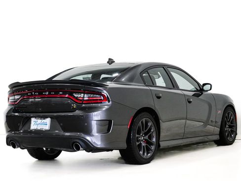Used 2022 Dodge Charger Scat Pack w/ Harman/Kardon Audio Group RWD image 6
