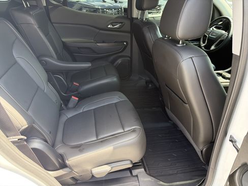 Certified 2023 GMC Acadia SLT w/ Elevation Edition FWD image 16