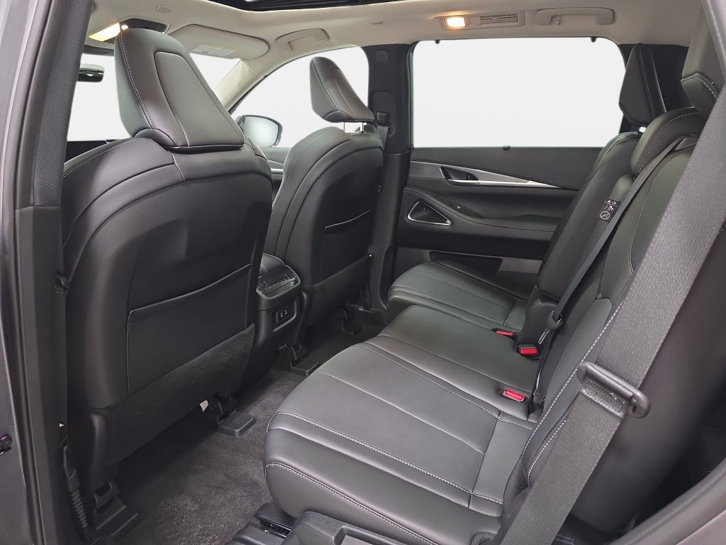 Certified 2026 INFINITI QX60 Luxe w/ Cargo Package AWD/4WD image 10