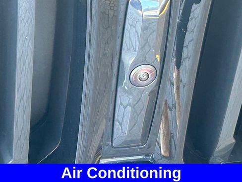 Used 2024 BMW X3 xDrive30i w/ Premium Package w/ZPA image 21