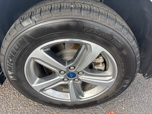 Used 2022 Ford Edge SEL w/ Convenience Package image 25