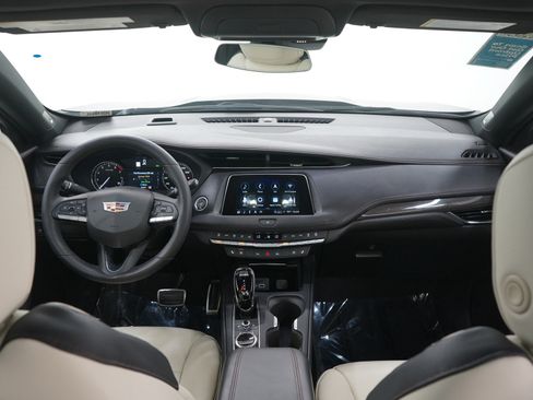 Used 2023 Cadillac XT4 Sport AWD/4WD image 15