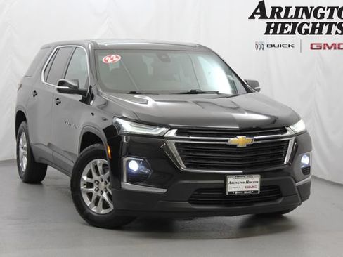 Used 2022 Chevrolet Traverse LS FWD image 1