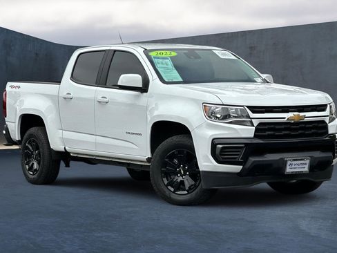 Used 2022 Chevrolet Colorado LT w/ Safety Package image 2